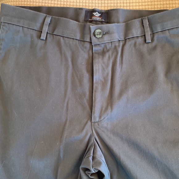Dockers - Picture 4 of 5